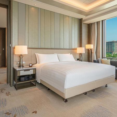 Shangri-La Jinan Bagian luar foto