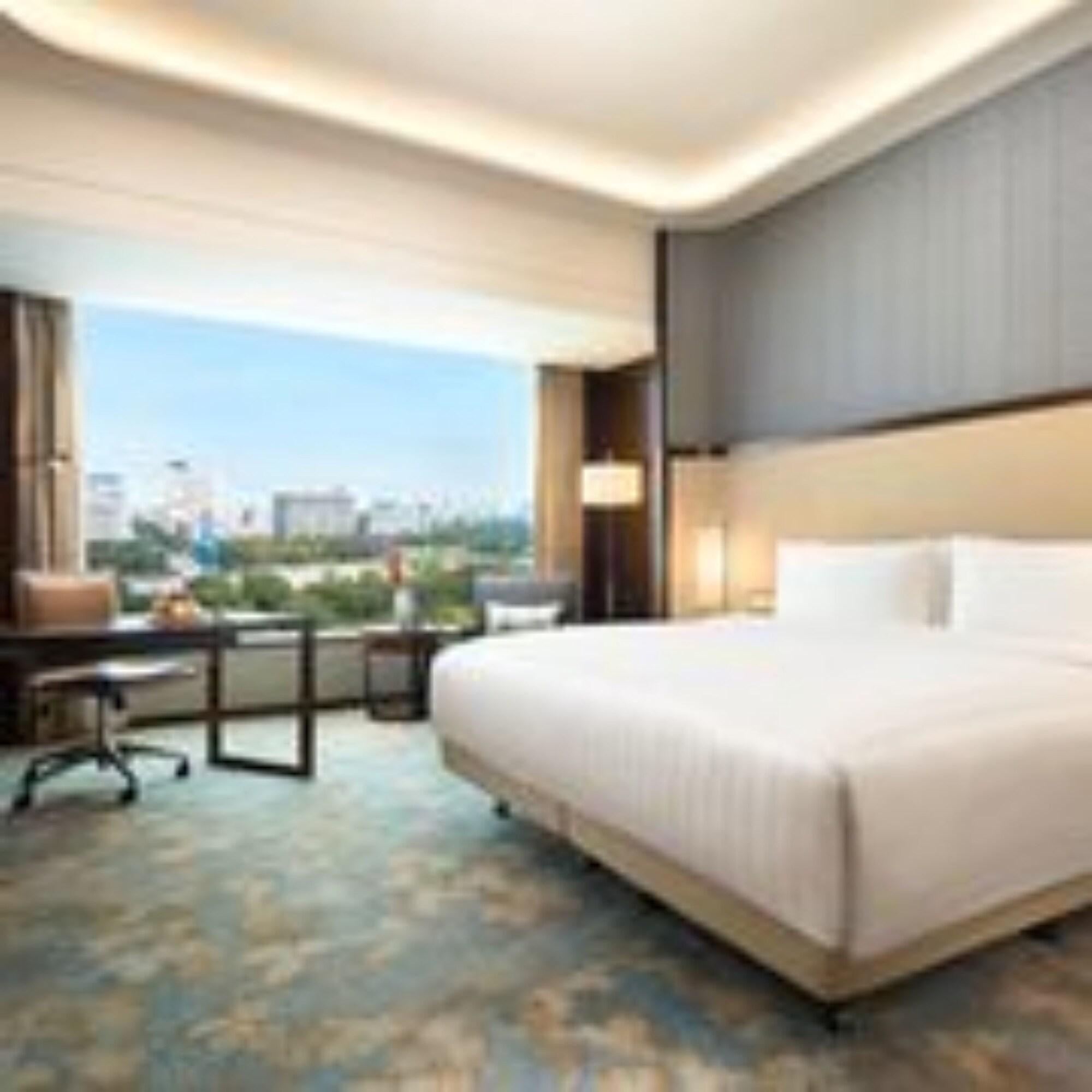 Shangri-La Jinan Bagian luar foto